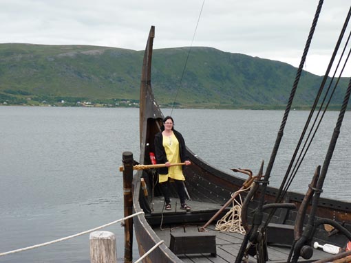 2011-07-21 051 E10 Lofoten, Borg Vikingaby