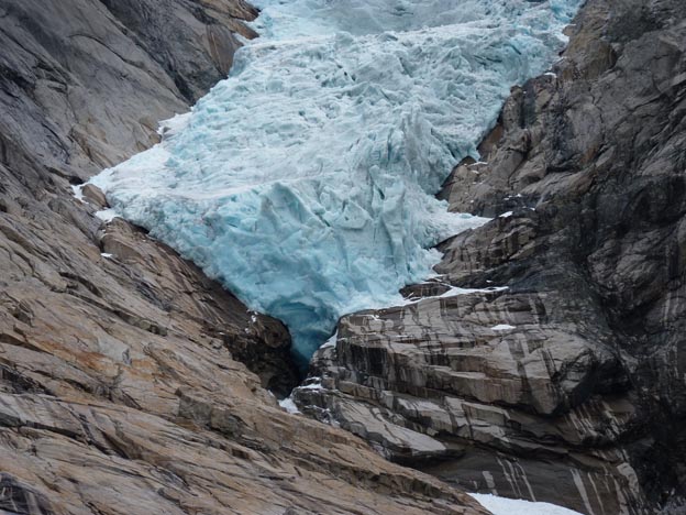 023 2013-08-01 065 Briksdalsbreen