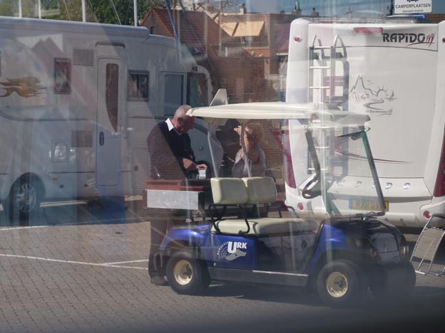 033 2014-04-16 070 Holland Urk Ställplats Hamnvärden