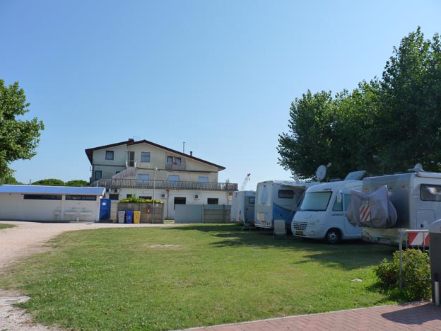 016 2014-07-06 018 Dante Alighieri Ställplats