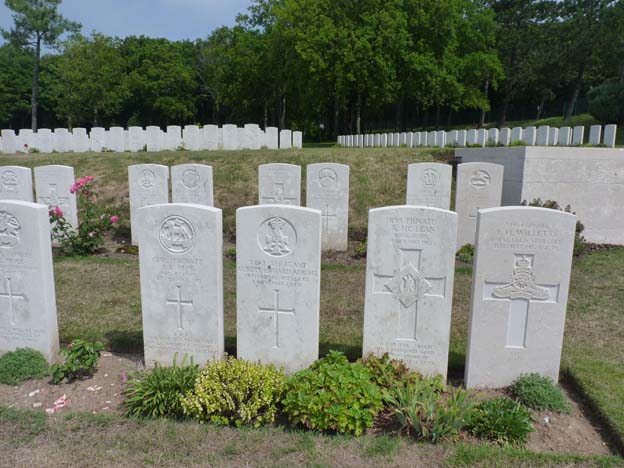 010 2015-07-16 014 Waben väg 940 Frankrike