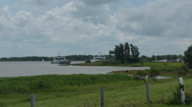 002 2016-07-17 002 Färja över Elbe