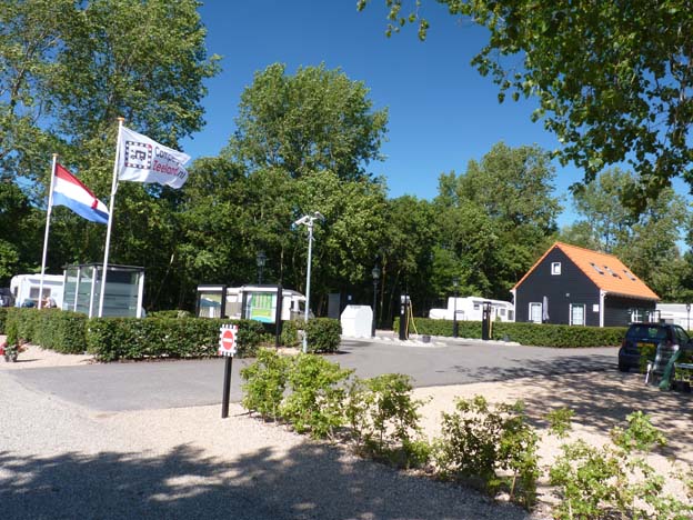 001-2016-08-12-018-camperpark-zeeland