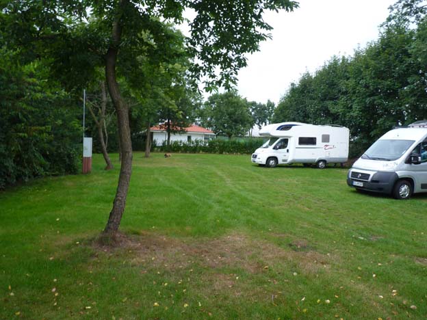 008-2016-08-13-008-zelt-und-wohnmobilplatz-heidesse