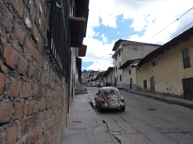 Gata runt torget i Cajamarca.