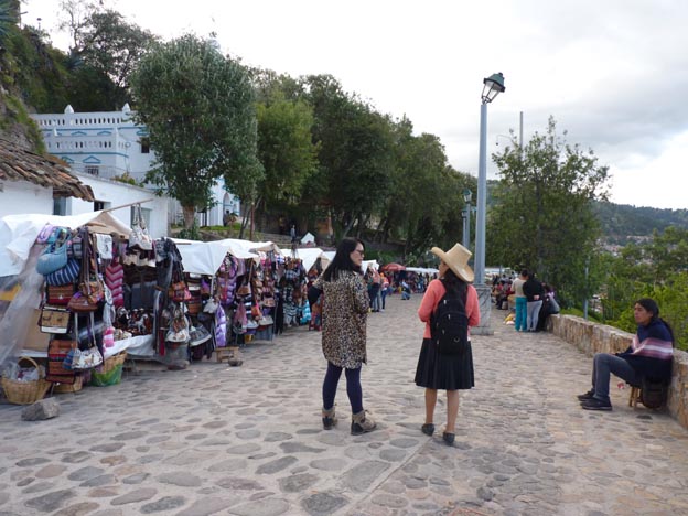 Precis utanför området med utsiktsplatsen kunde man köpa souvenirer.